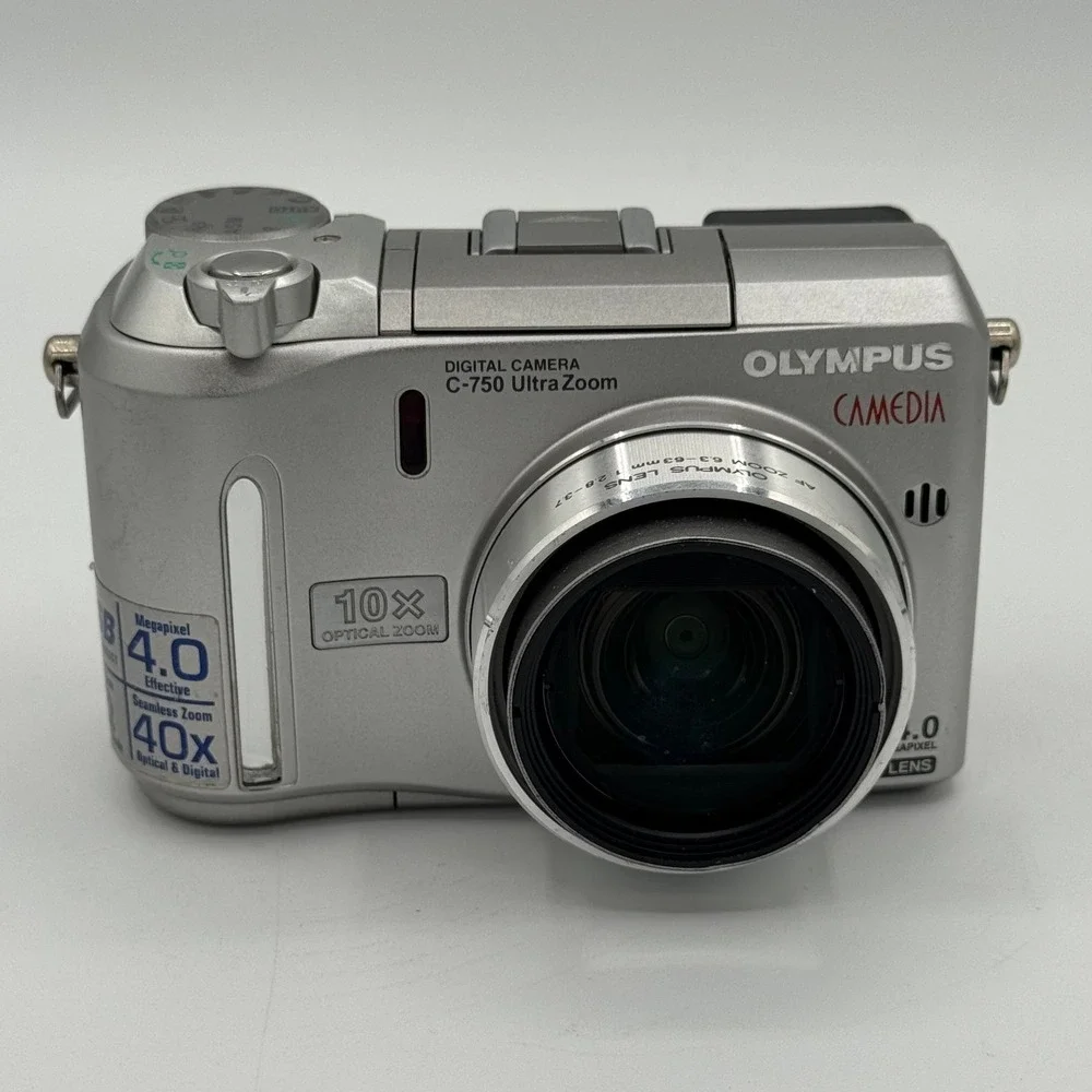 Olympus Camedia C-750 Ultra Zoom 4.0MP Digital Camera 10x Optical Zoom Silver